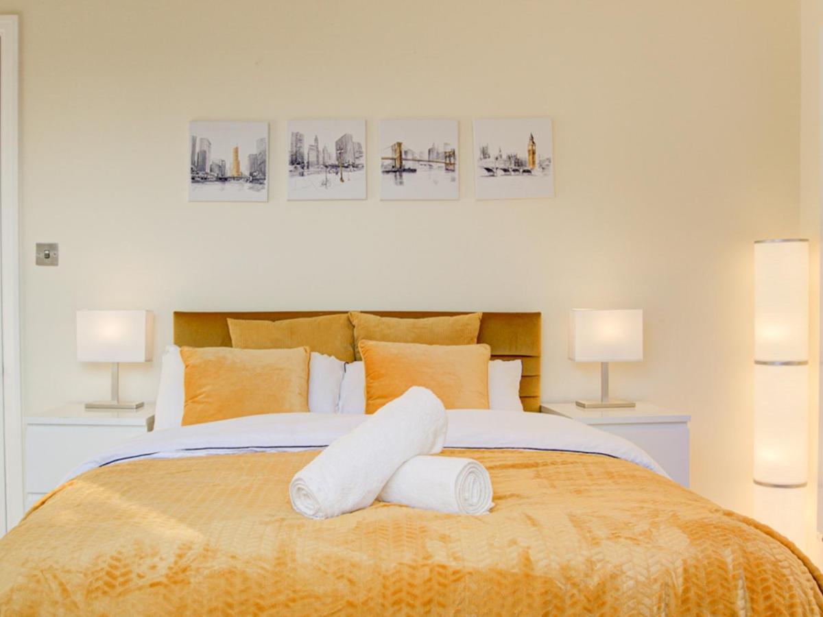 Appartamento Pass The Keys Lovely 2-bedroom Flat With Balcony And Great Views