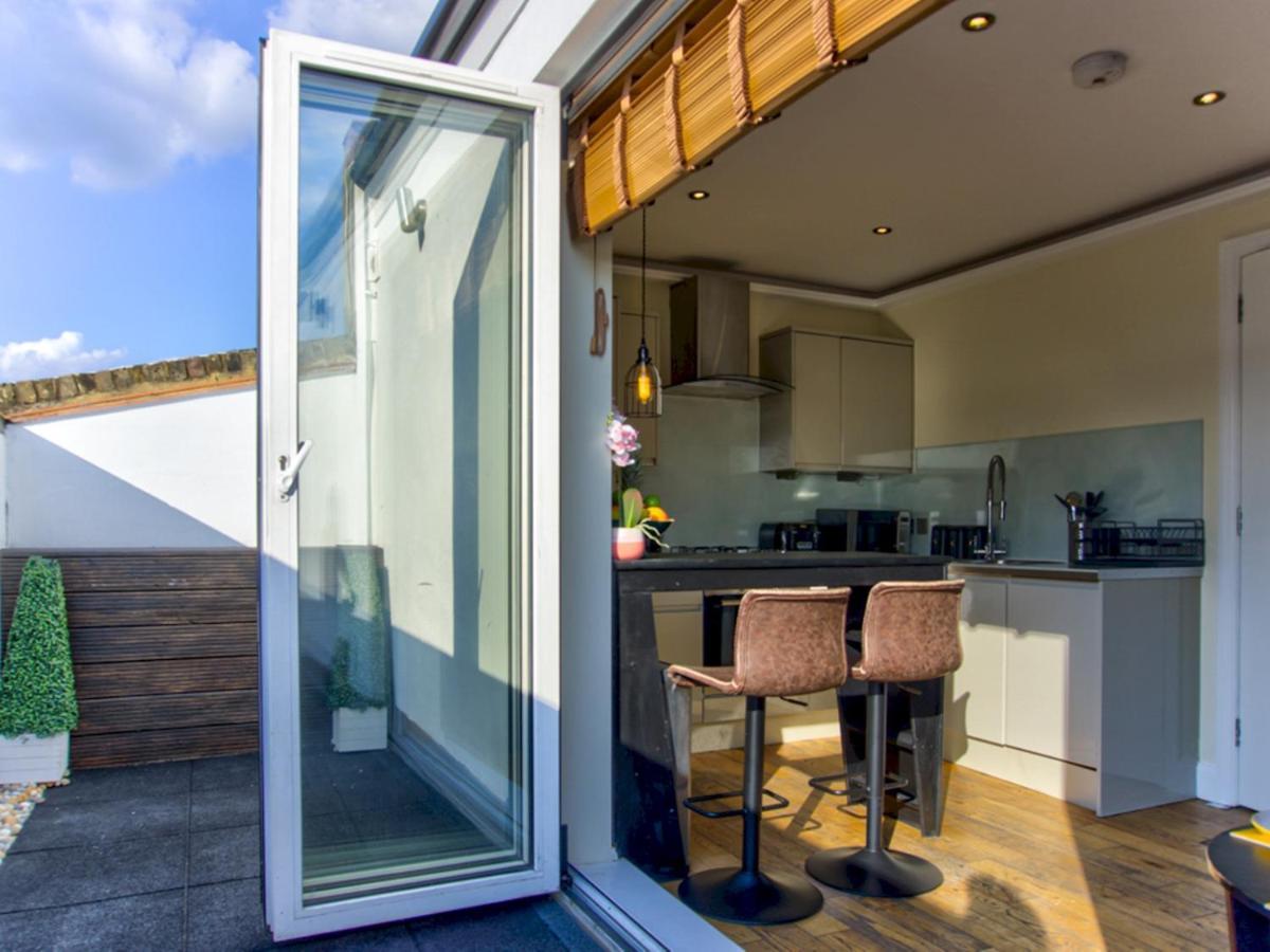 Pass The Keys Lovely 2-bedroom Flat With Balcony And Great Views Appartamento Londra